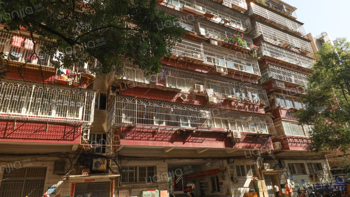 解放西路工商银行宿舍外景图