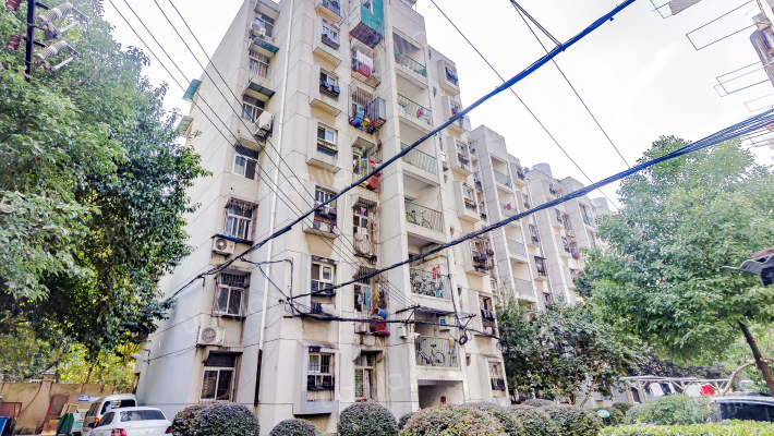 灯泡厂宿舍外景图