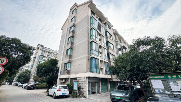 宏嘉山庄外景图