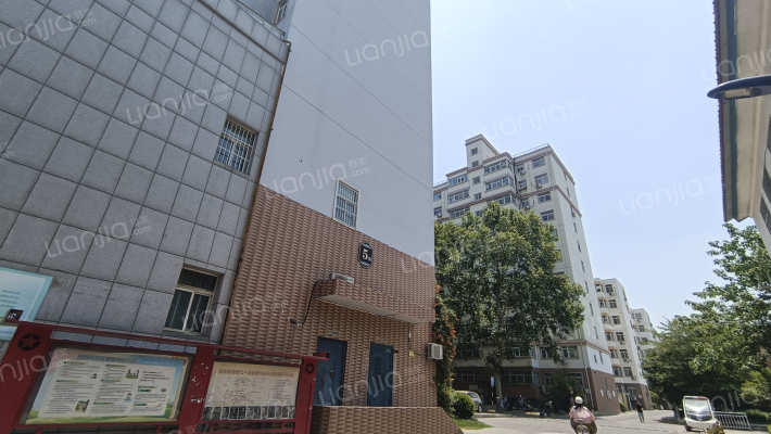 七一三航海小区外景图