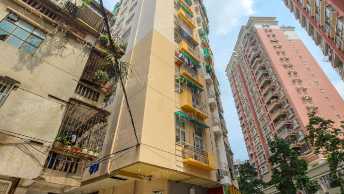 青庭公寓外景图