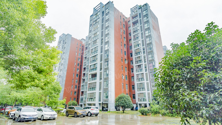 蓝天花园外景图