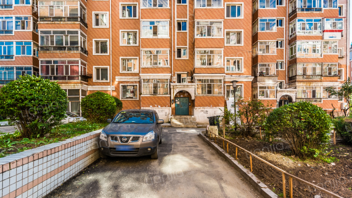 乐强小区外景图