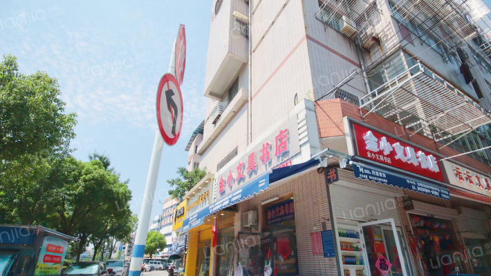 金沙小学住宅外景图