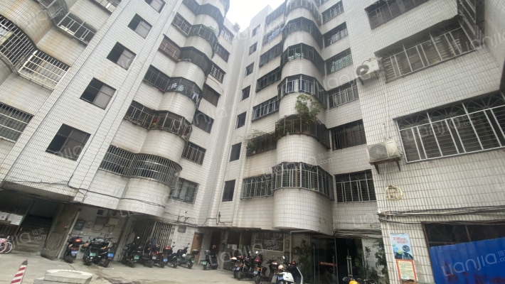 金属材料公司宿舍金贸小区外景图