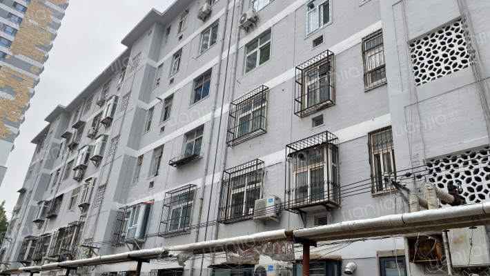 国税局家属楼外景图