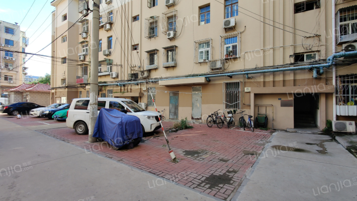 向阳南街外景图