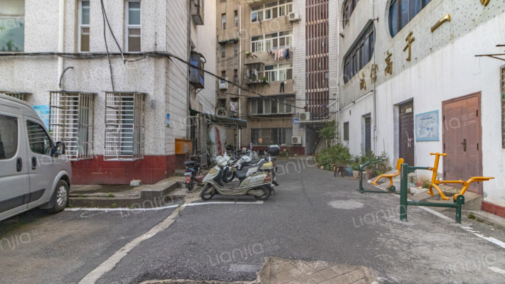 公路段家属院外景图