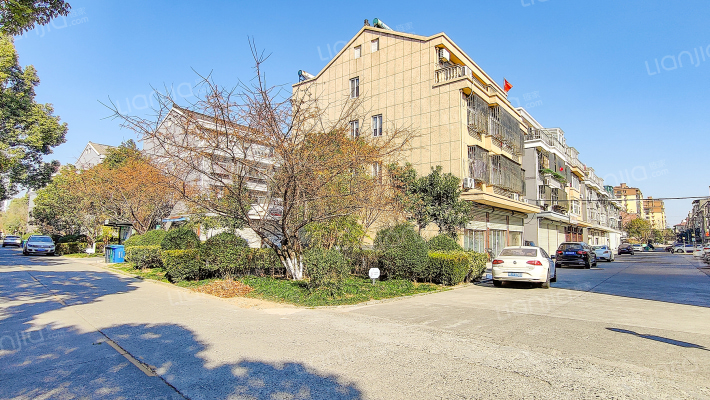 新逾小区外景图