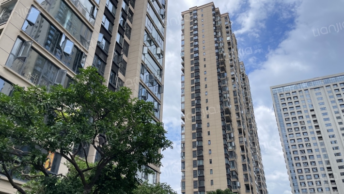 日盛湖湘花苑外景图