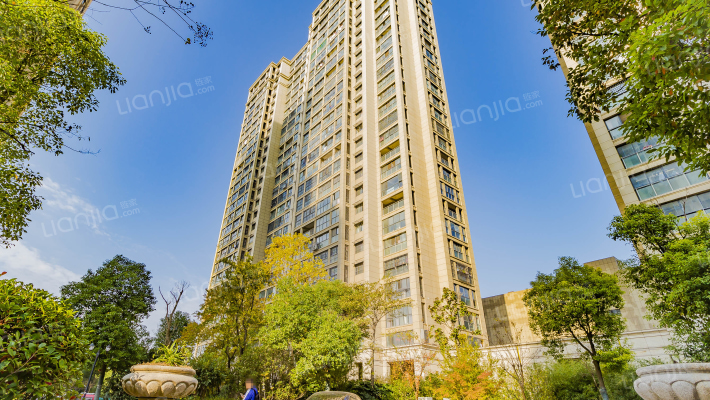 亿丰时代广场外景图