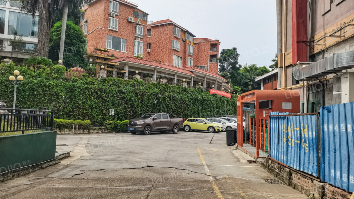 青秀山庄外景图