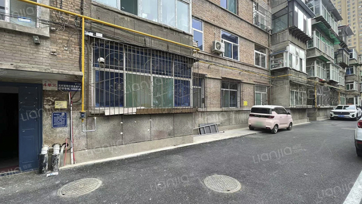 牛羊肉加工厂宿舍外景图