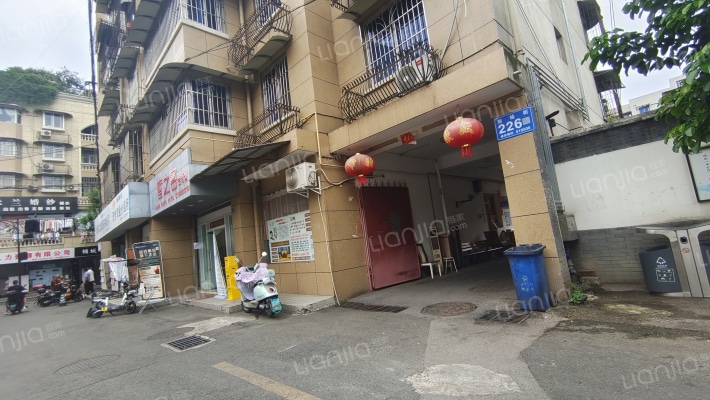 新加坡商业街226号外景图