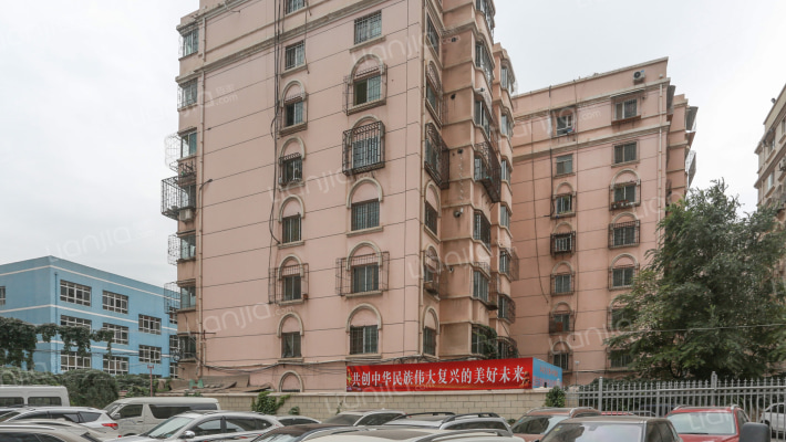 田野花园外景图