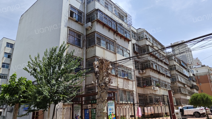 潍城区房管所宿舍外景图