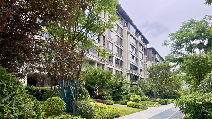 清韵阶庭外景图