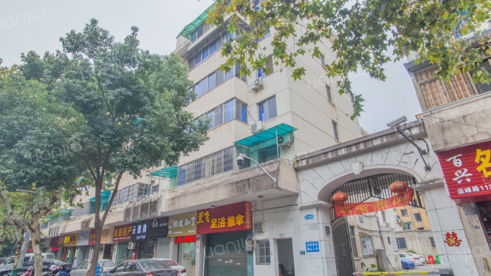 人行宿舍外景图