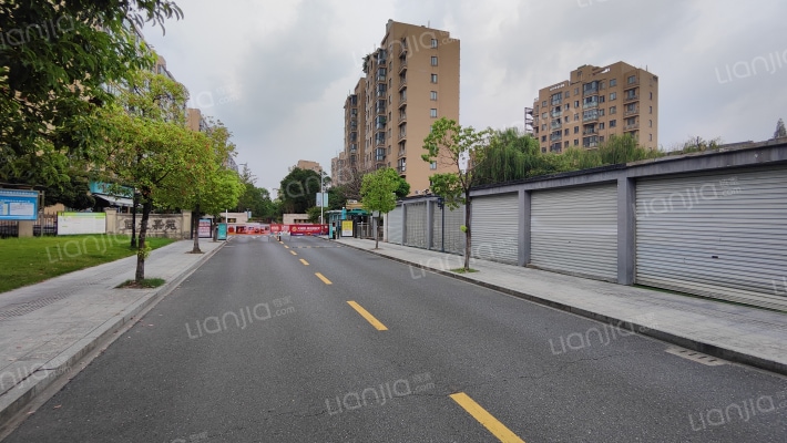 蓝天嘉苑外景图