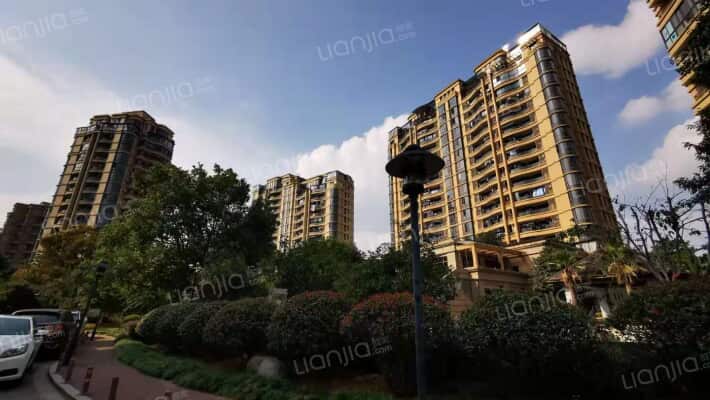 飞虹丁香花园外景图