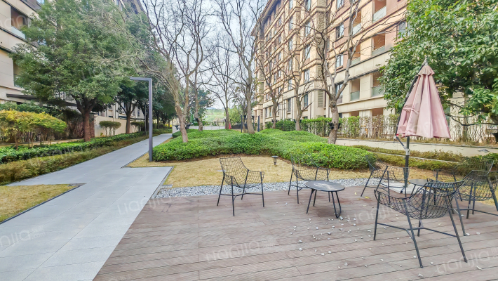 龙湖长滩原麓润园外景图