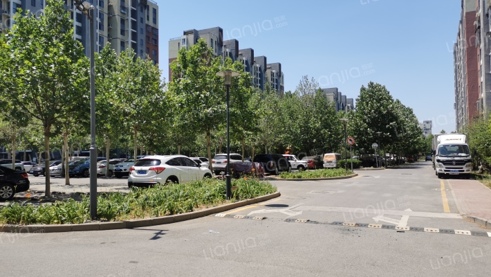 育新花园中里外景图