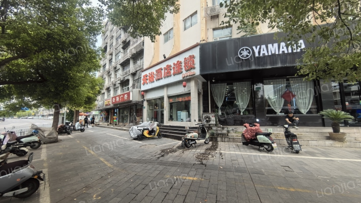 建国路11号外景图