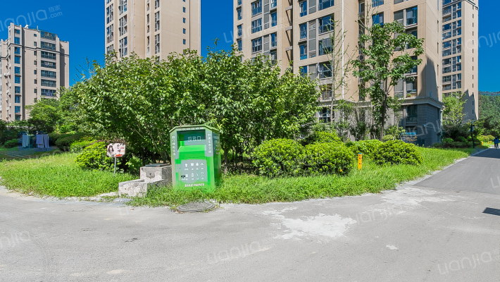 华厦山南小镇外景图