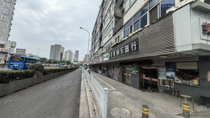 淮海东路159号外景图