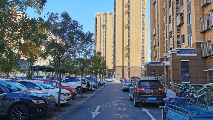 佟馨家园D区外景图