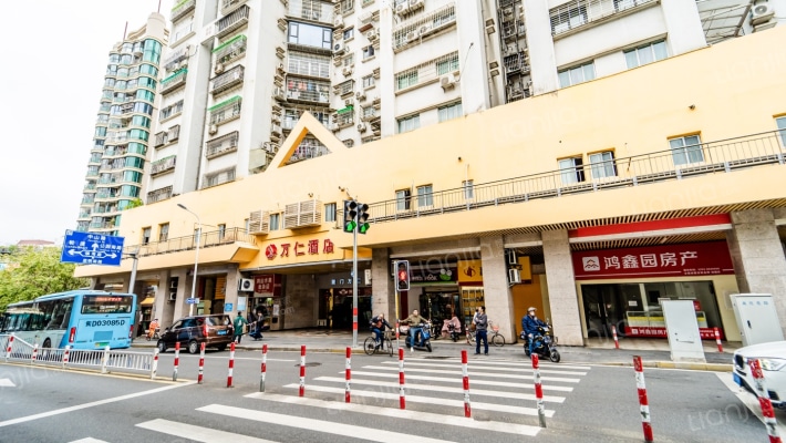 鸿山大厦外景图