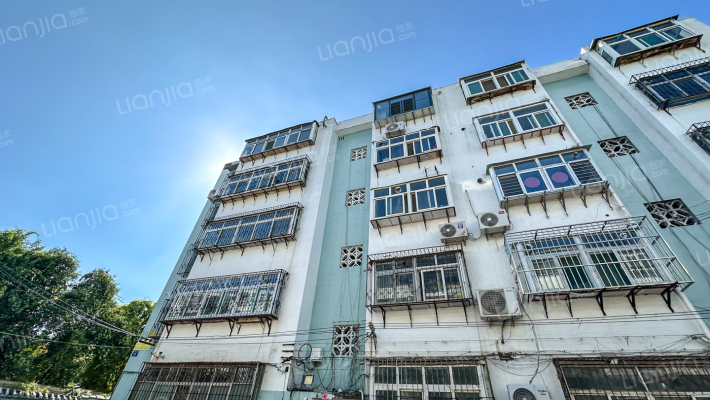 县棉纺厂家属院外景图