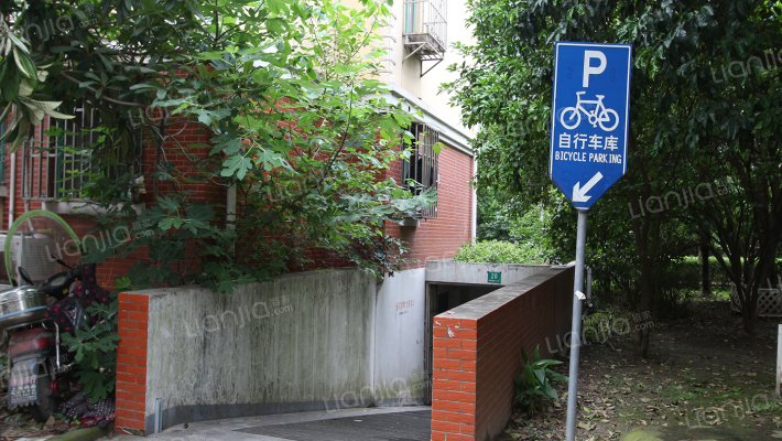 成亿宝盛家苑外景图