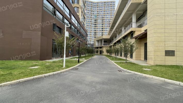 万可后海外景图