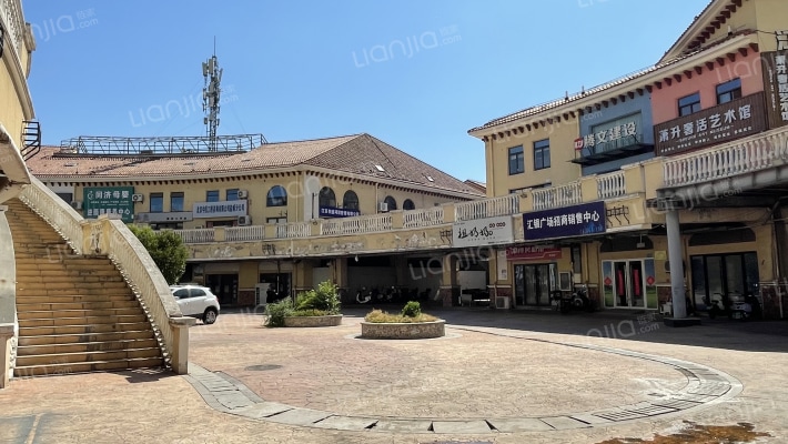 汇银广场外景图