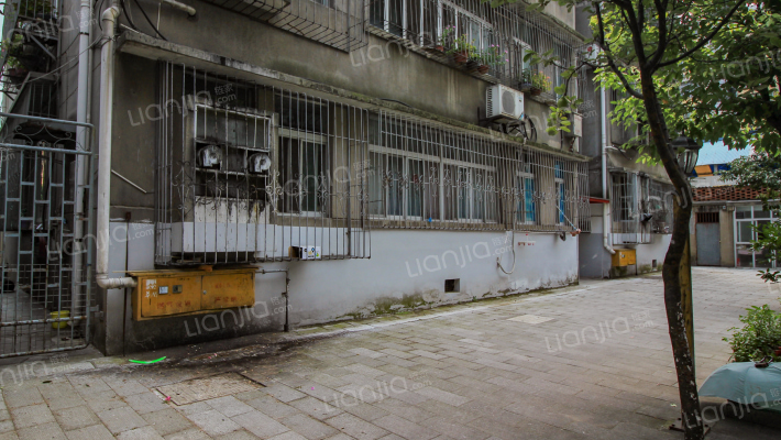 市考古所住宅外景图