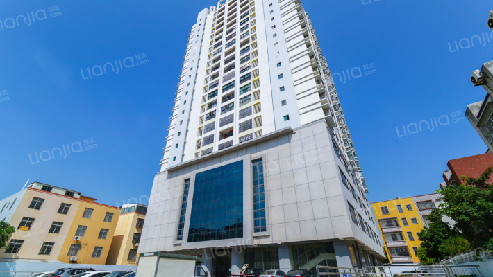 金秀大厦外景图