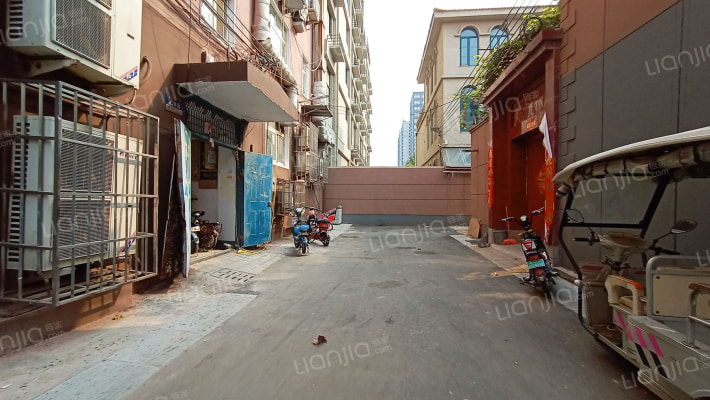 城关小院外景图