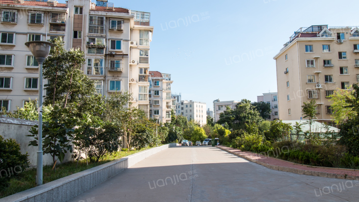 青房康居外景图