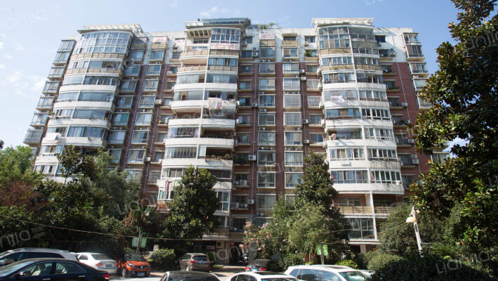 虹雨花园外景图