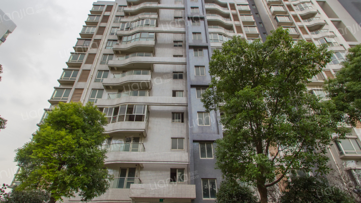 棕榈滩海景城外景图