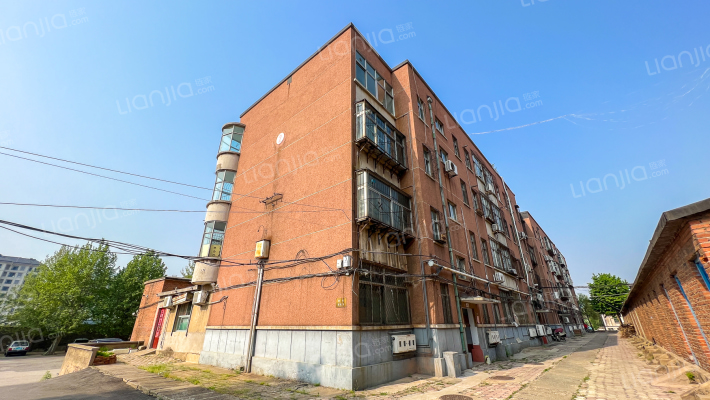 山东医药技师学院家属院外景图