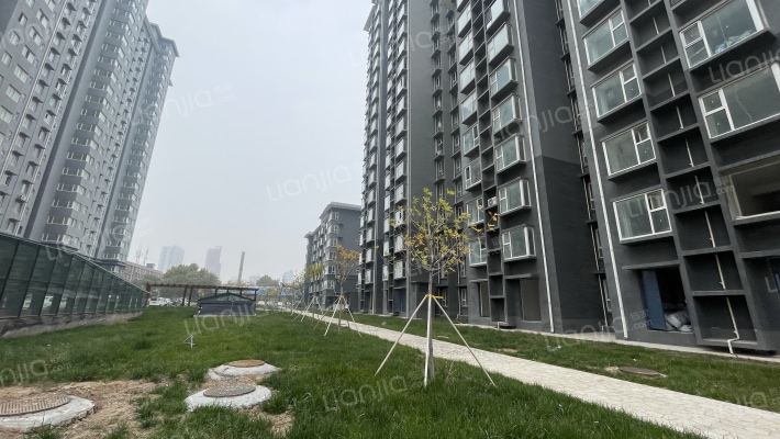 邯郸市土产日杂总公司公寓楼外景图