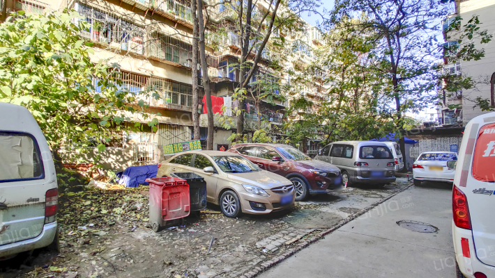 索罗巷95号院外景图