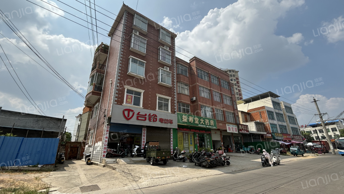 龙池桥村剪子街外景图