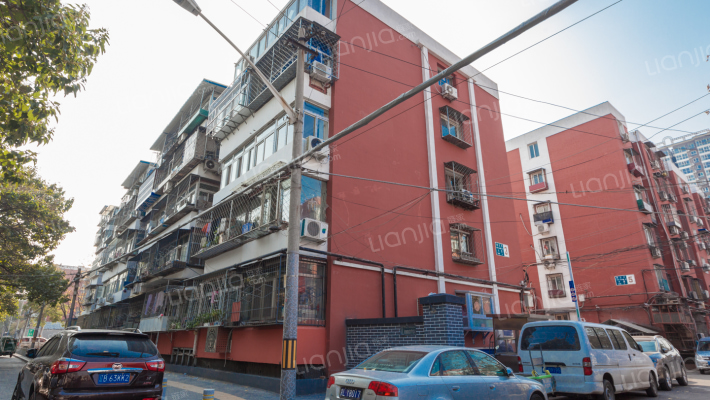 韩庄子东里外景图