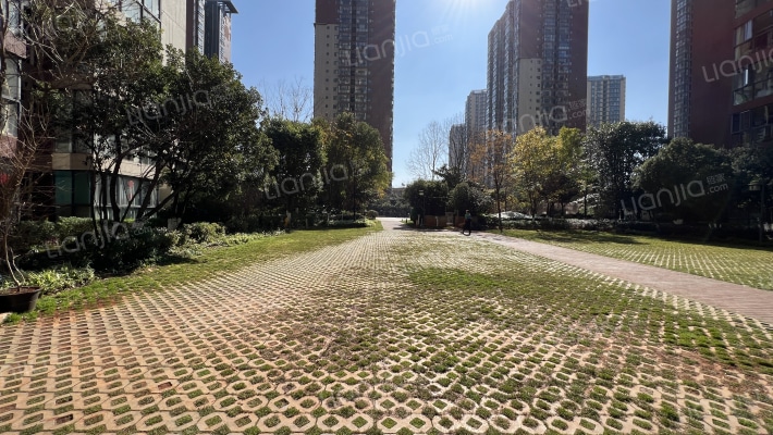 德润朗悦湾外景图