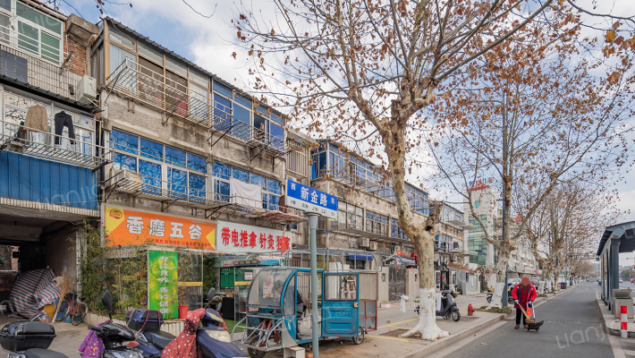 光仪厂宿舍外景图