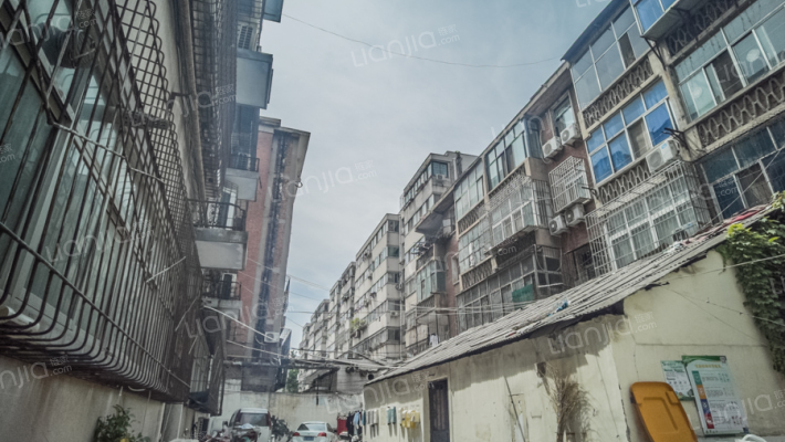 粮食局家属院外景图