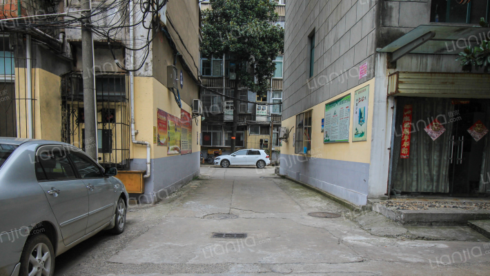 市经信委县街生活区外景图